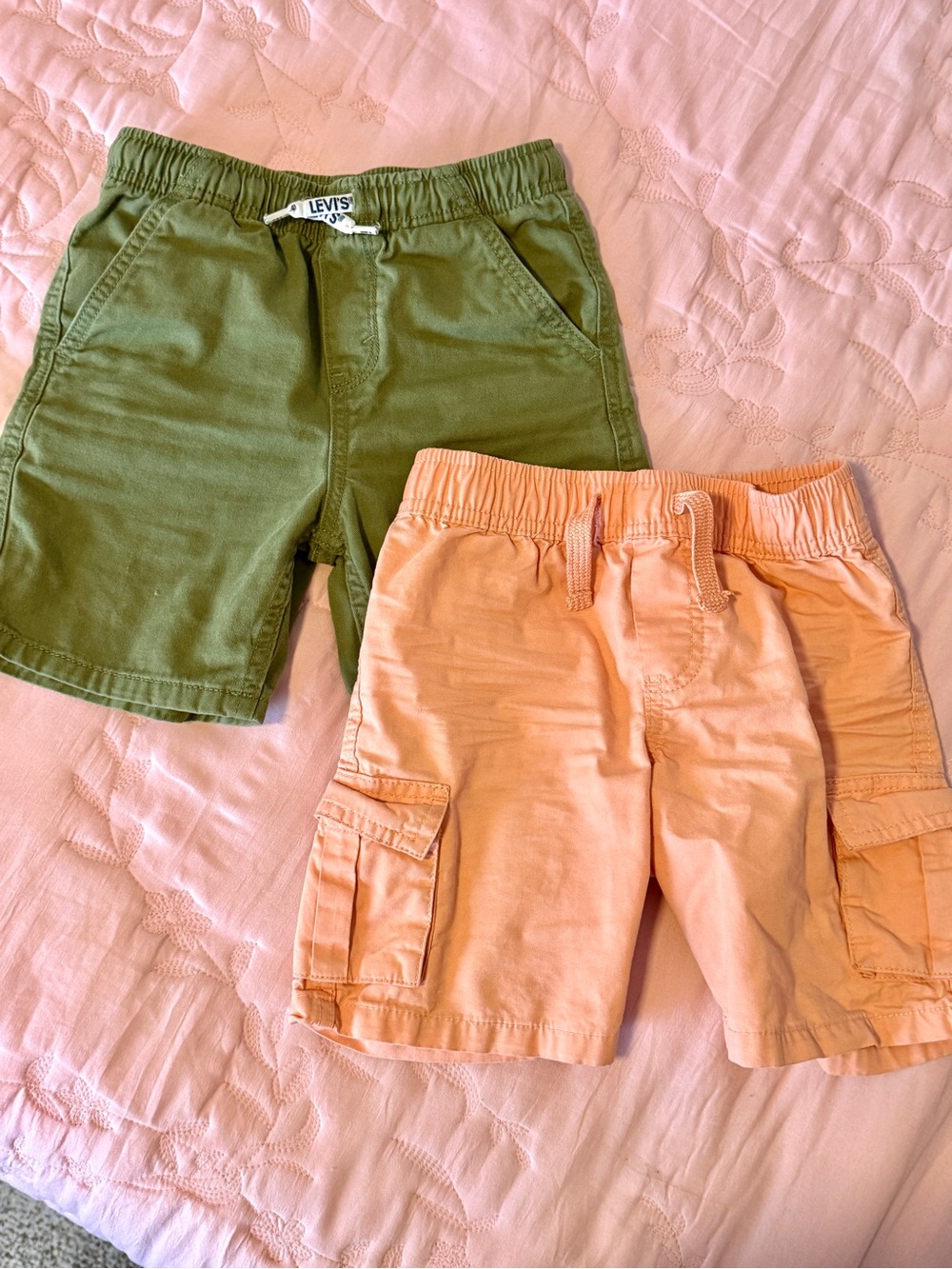 Lot of 2 Boys Shorts Levi's Olive Green Size 5 & Maximus Rex Peach Cargo Size 4